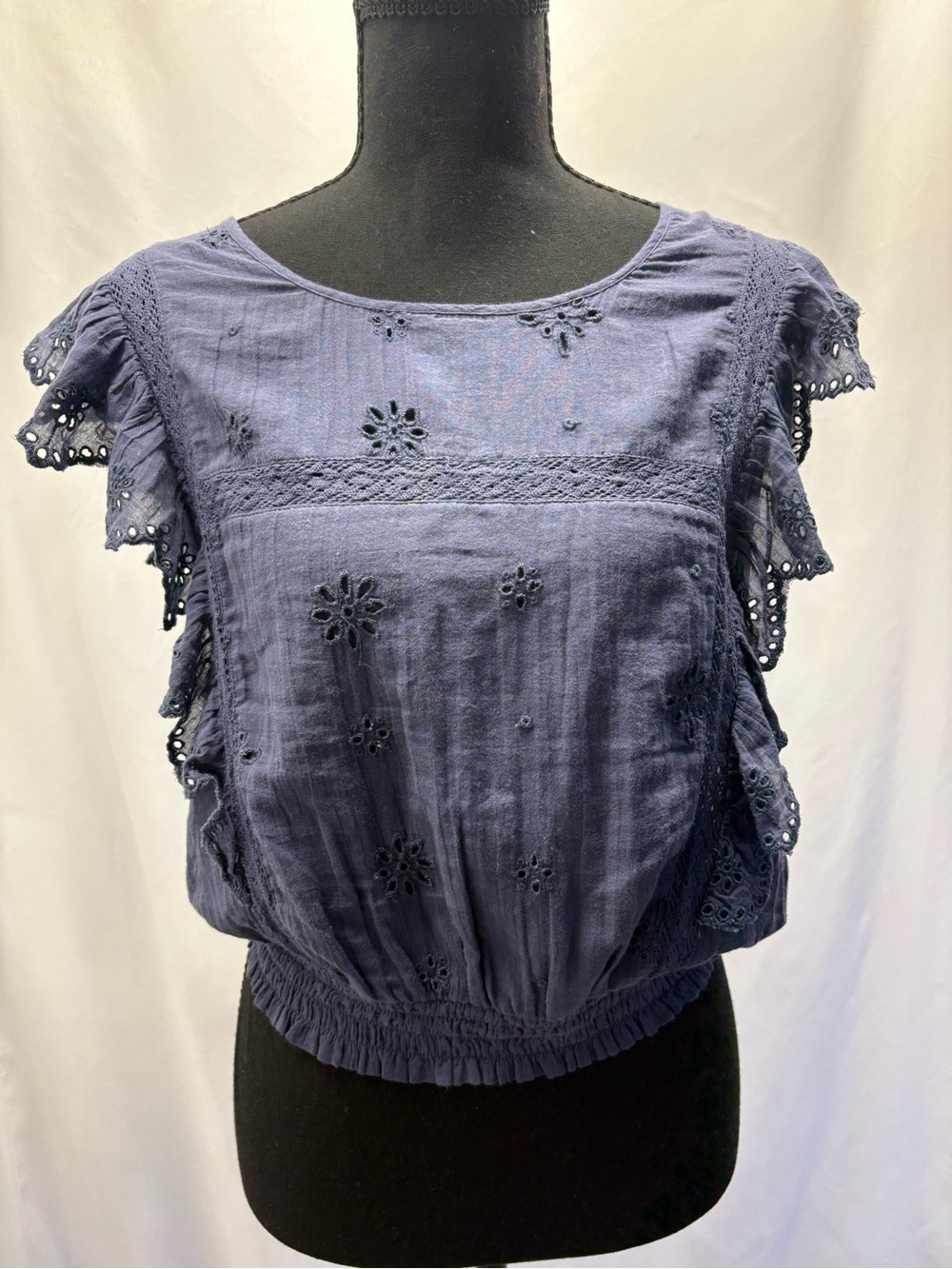 Aerie Blue Eyelet Flutter Sleeve Boho Blouse Tassel Back Medium